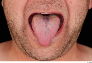 Louis tongue 0001.jpg